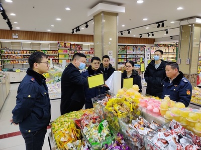 市市场监管局开展专项抽查 筑牢塑料制品与药品零售质量安全防线